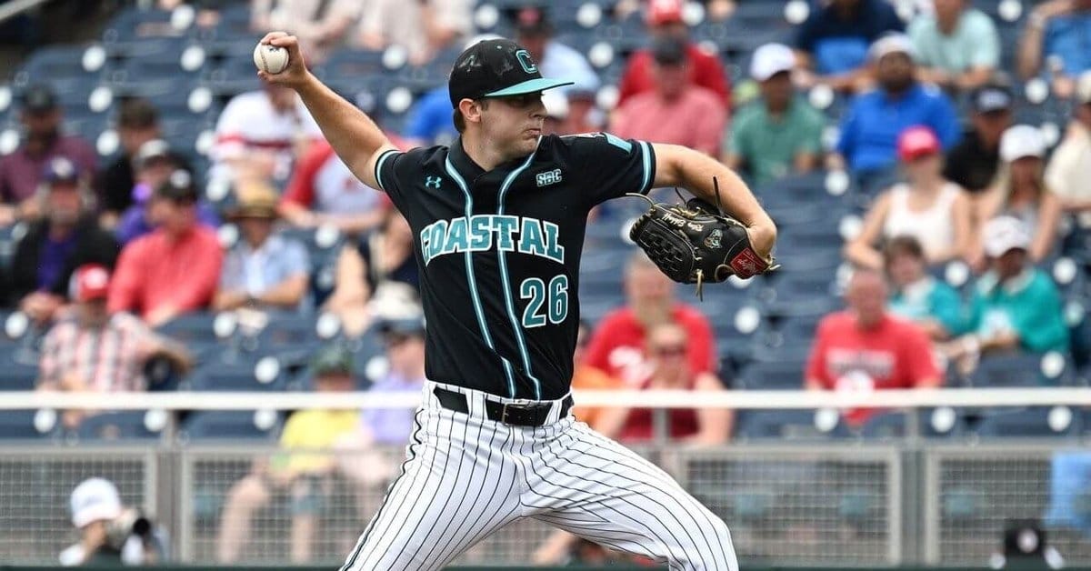Coastal Carolina Defeats Louisville, Advances to CWS Finals Post image